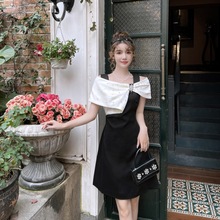 实拍2024时尚新款优雅气质韩版重工钉钻设计法式露肩小黑裙连衣裙