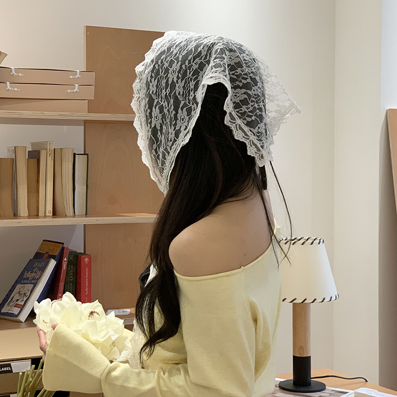 Turbante de mujer estilo pastoral primavera y verano nuevo estilo francés bufandas de encaje triangulares turbante de mujer bufandas de cabello bufandas de seda al por mayor