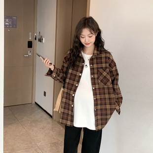 Autumn and Winter thickened pregnant women's clothing thickened pregnant women's plaid shirt retro Korean style casual all-matching top new coat fashion