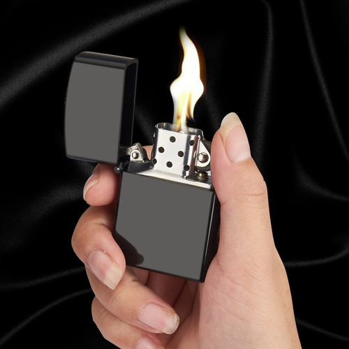 Wholesale Metal Windproof Kerosene Lighter Classic Vintage Nostalgia Kerosene Machine DIY Advertising Promotional Gift Engraving