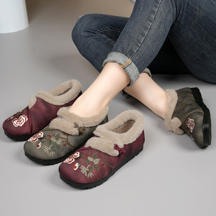 Autumn and Winter New Polyurethane Old Beijing Cloth Shoes Slip-on Mother Shoes Thickened Warm Cotton Shoes Antique Embroidered Shoes