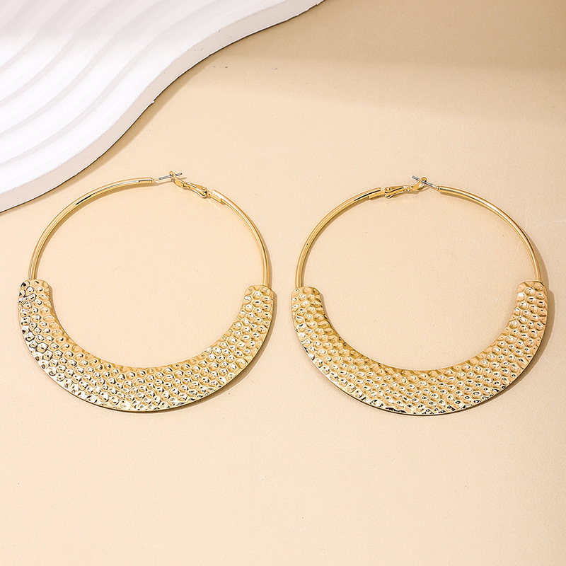 Orecchini a cerchio grandi e minimalisti di alta qualità per donna, dal design esagerato e di nicchia, gioielli personalizzati._voghion.com