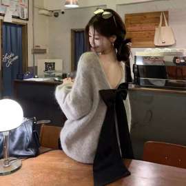 蝴蝶结性感露背长袖针织衫女春秋宽松慵懒套头毛衣设计感撞色上衣