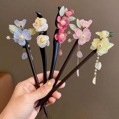 Modern Chinese-style floral tassel hairpin, simple and contemporary, traditional Chinese Hanfu ancient hair accessory, wholesale hairpin with tassel