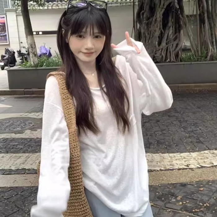 하얀색