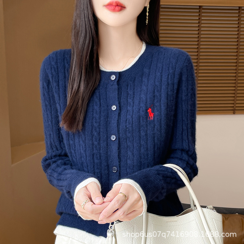 加厚秋冬新款山羊绒针织圆领开衫设计感女时尚百搭外套单排扣毛衣