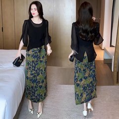 代装ファッションワンピース女性2025夏の新型洋気痩せ日焼け止めブラウスベストスカート2点セット