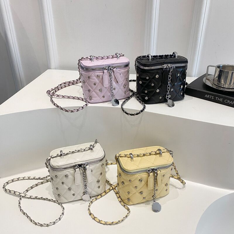 Diamond Chain Diamond Small Square Bag for Women 2025 New Trendyy Fashion Handbag Sweet Lady Single Shoulder Crossbody Bag Diamond Chain Diamond Small Square Bag for Women 2025 New Trendyy Fashion Handbag Sweet Lady Single Shoulder Crossbody Bag