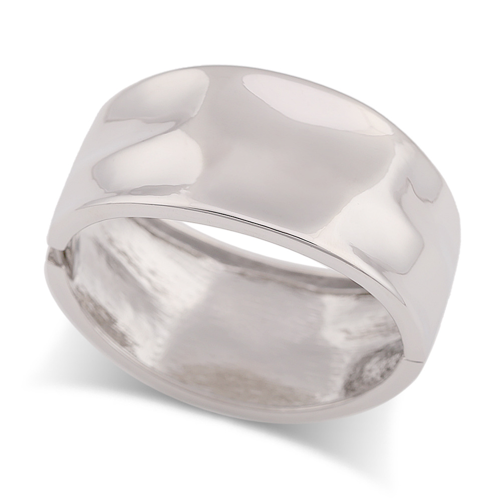Cross-border manufacturers supplying wholesale personalized concave and convex metal-textured alloy open cuff bracelets in cold style directly to Europe and America.