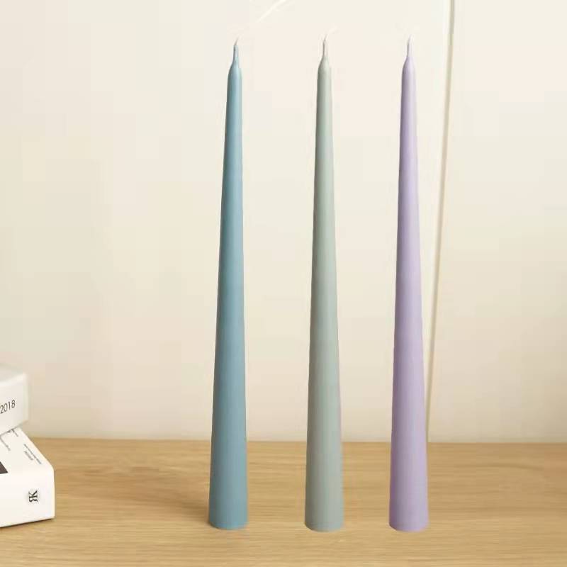 Xiongwei DIY hecho a mano cilíndrico en punta superior aromaterapia Varilla vela cena ligera vela molde de plástico de la cera molde de la vela