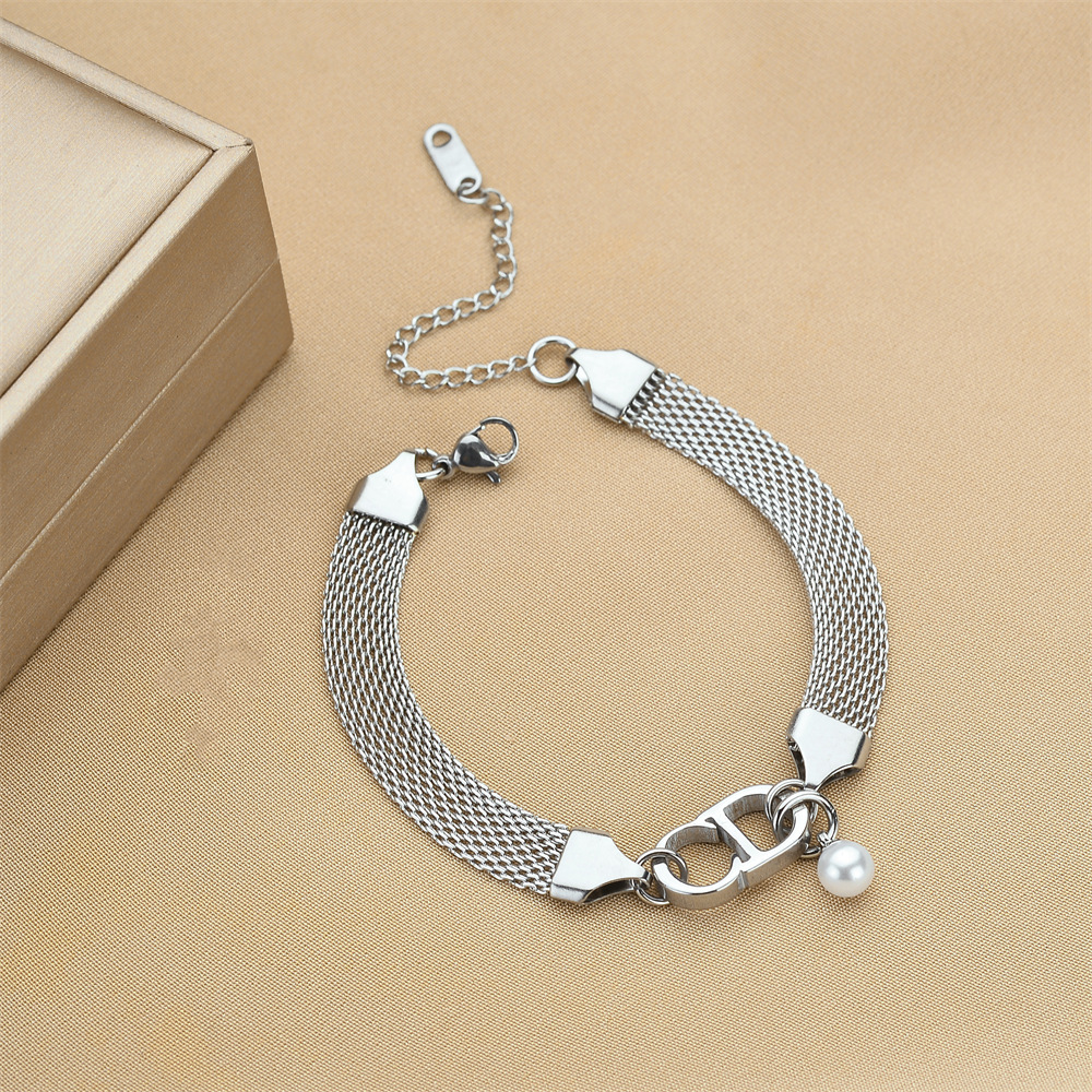 Corea del Sur Dongdaemun moda pulsera de acero de titanio nicho mujer diseño de acero inoxidable sensación de alta calidad joyas de pulsera transfronteriza universal