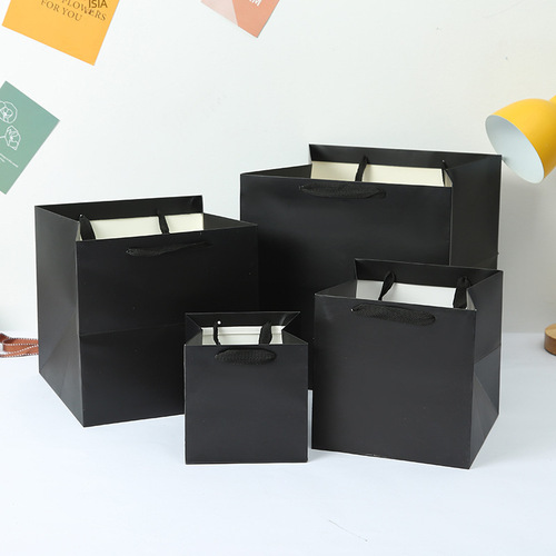 New square gift bag, simple clothes gift shopping bag, plain color handbag paper bag black and white gift bag 