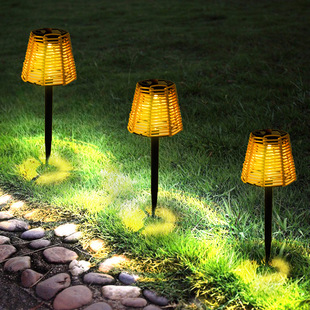New Outdoor Villa Scenic Spot Yard Personalized Artistic Arrangement Warm Light Iron Floor-Mounted Solar Lawn Lamp