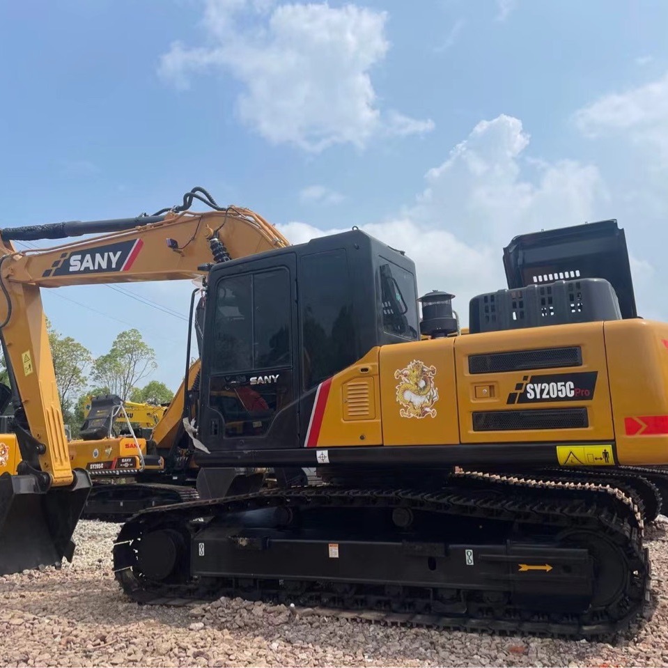 Zhejiang Yiwu línea de comercio exterior de segunda mano 31205 excavadoras 215 y 235 excavadoras exportadas al extranjero