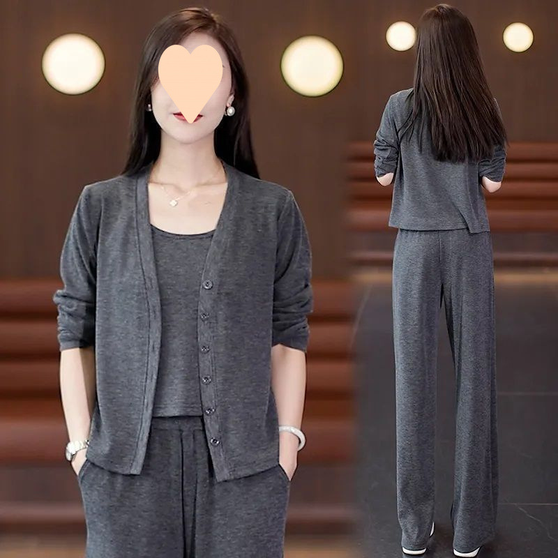 韩版休闲套装女2025春秋新款洋气减龄运动服时尚遮肉妈妈装三件套