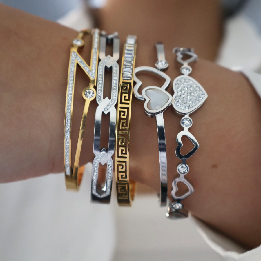 Forme De Cœur Rétro Style Classique Plaqué Or 18K Acier Inoxydable 304 Diamant Artificiel Bracelet En Masse display picture 7