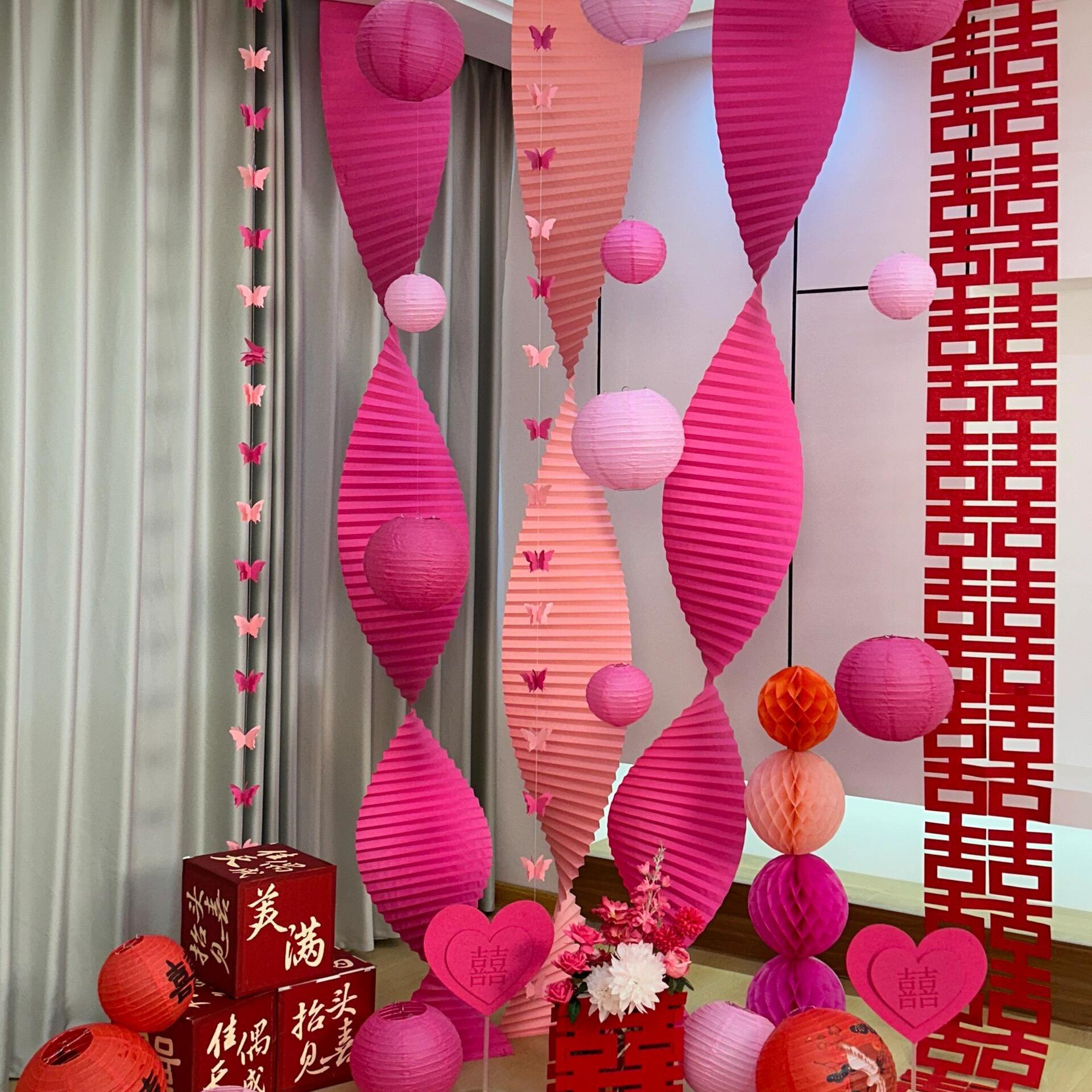 Papel corrugado largo de boda rojo decoración de fondo de escena de boda origami ondulado decoración de techo de sala de bodas de boda