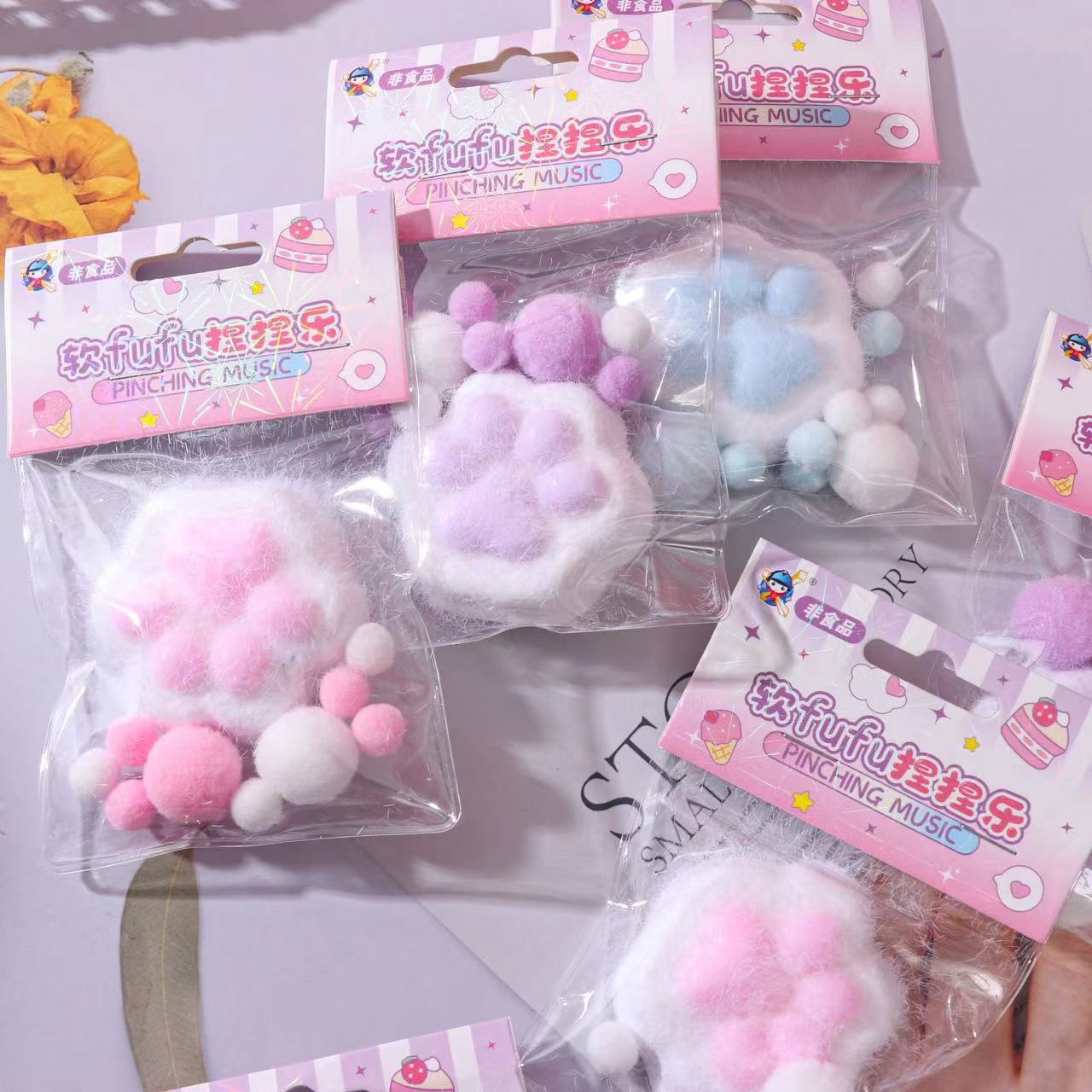 Juguetes creativos de reducción de compresión de niños dibujos animados super suaves simulación pequeño libro rojo con el mismo juguete de descarga y descompresión