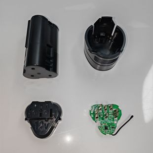 ���AEG RIGID����12V����늳����� L1215 3.0AH 3о18650 ���|��
