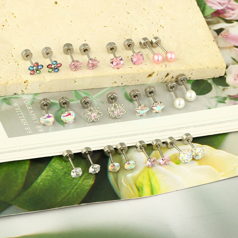 16G labret stud size and finish detail
