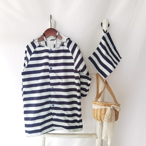 Japanese single-tailed goods ins style unicorn starry sky strawberry light big hat brim school bag children's raincoat