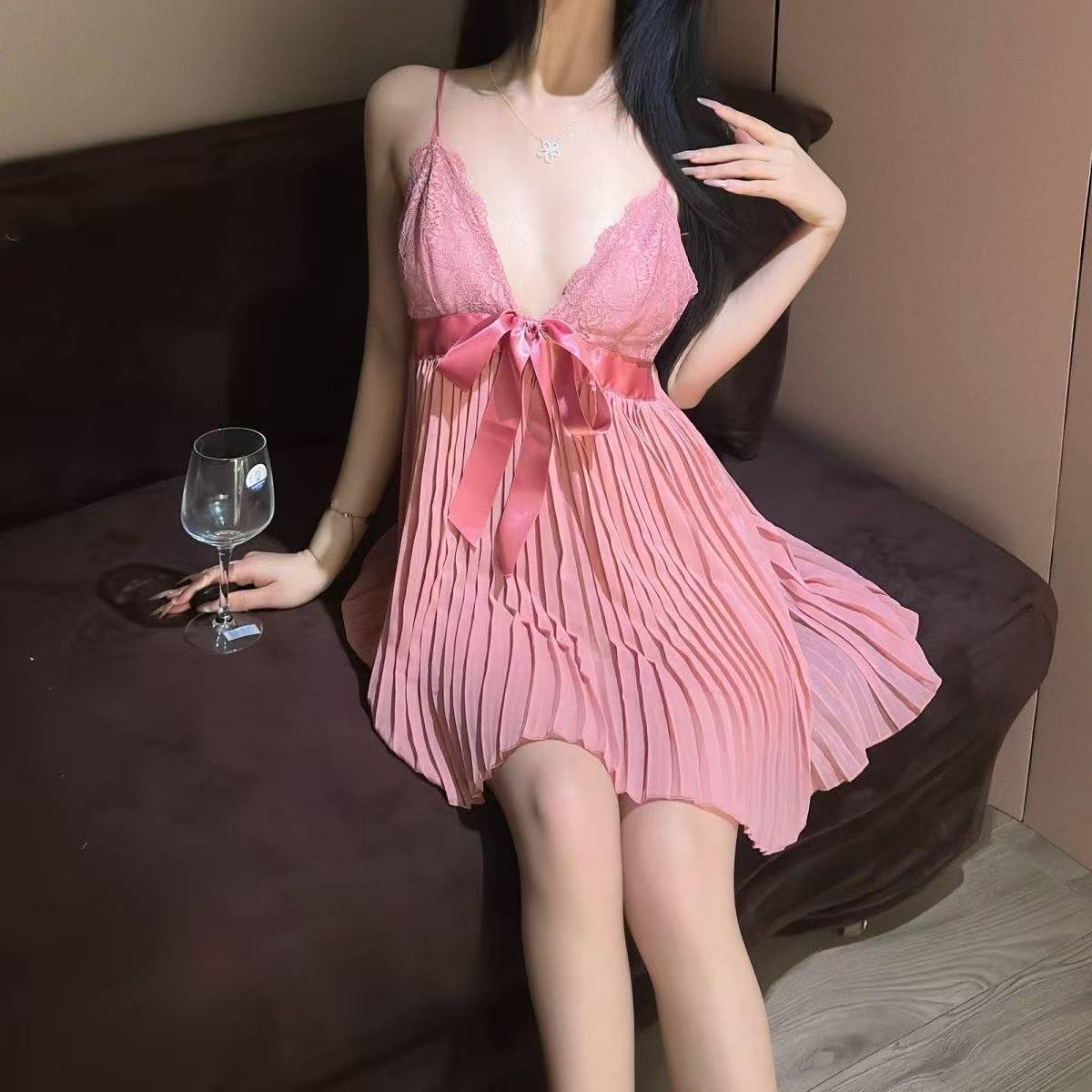 French-Style Deep V-Neck Strap Nightgown with Bow Detail and Chest Pads, Black Polyester Sleepwear — detail image 5