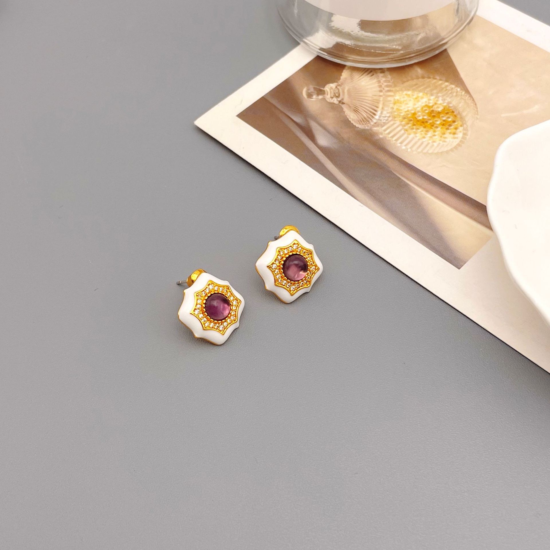 Vintage Style Flower Copper Enamel Gold Plated Artificial Crystal Rhinestones Ear Studs 1 Pair