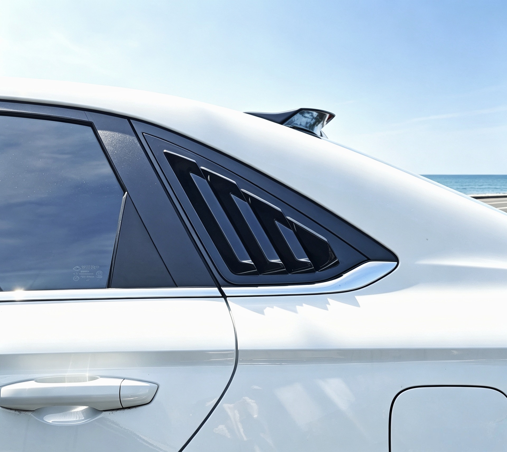 Suitable for 22-27 Geely Emgrand S70 front spoiler, front lip, rear wing, side skirts, rear lip, top wing, body kit