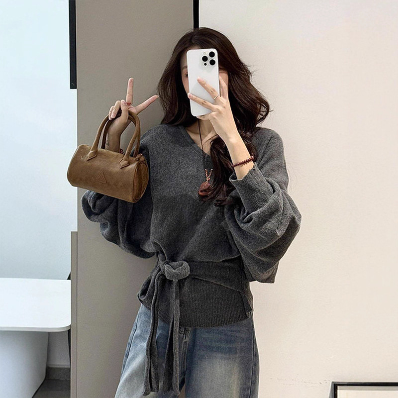 New Korean-Style Lazy Style V-Neck Batwing Sleeve Women's Autumn and Winter Tie-Waist Slimming Batwing Sweater Knit Top New Korean-Style Lazy Style V-Neck Batwing Sleeve Women's Autumn and Winter Tie-Waist Slimming Batwing Sweater Knit Top
