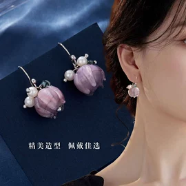 胸针;戒指;耳钉