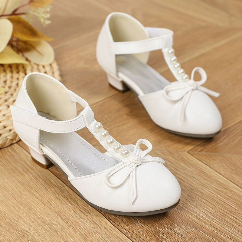 Летние босоножки на высоком каблуке с бантом для девочек, корейский стиль, детские жемчужные туфли для малышек, принцесс, выступлений и школьниц, кожаные.