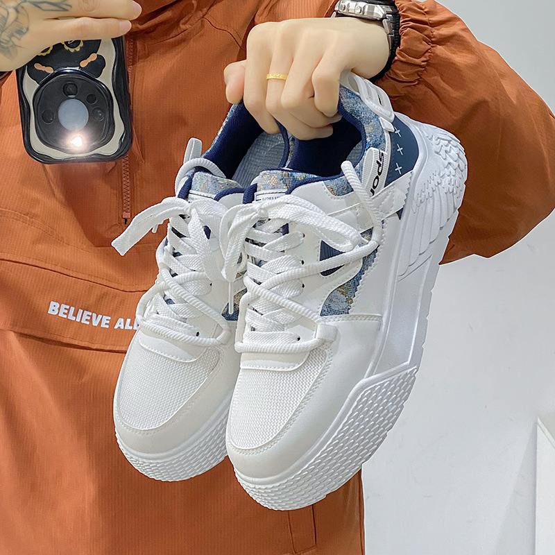 Zapatos de hombre 2025 nuevo estilo verano al aire libre malla casual zapatos planos deportes plataforma aumento papá zapatos de moda al por mayor