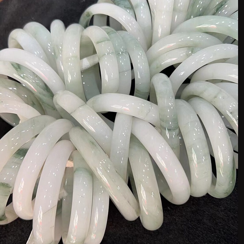 Tianshan Jade Bracelet - Clearance Sale - Small Size - Low Price - Tianshan Jade Bracelet with Floral Pattern - Factory Wholesale Tianshan Jade Bracelet - Clearance Sale - Small Size - Low Price - Tianshan Jade Bracelet with Floral Pattern - Factory Wholesale