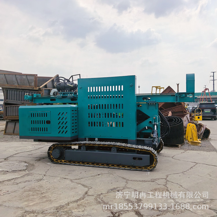 高低腿光伏打桩机