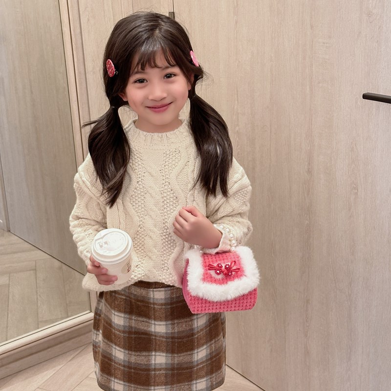 2025 bolsos de Año Nuevo para niños bolsos de perlas princesa de estilo cuadrado bolsos de hombro de cadenas de peluche niñas