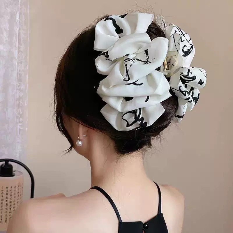 흰색 수묵화 대형 집게핀 (밑판 길이 약 13cm)
