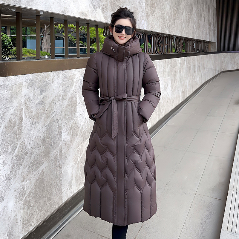 2025 invierno rodilla larga ropa de algodón de mujer delgada ropa de algodón de pluma de aire exterior grande chaqueta de algodón gruesa moda