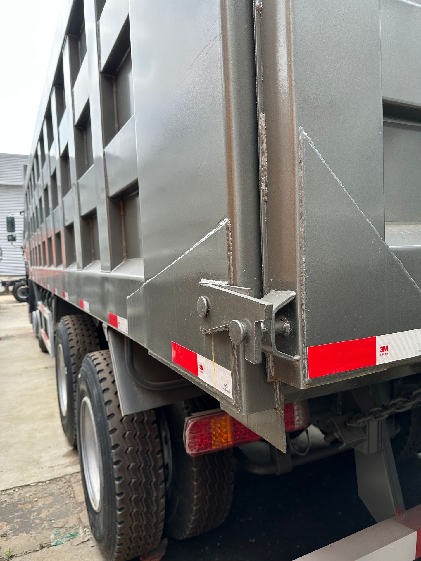 HOWO 8x4 dump truck, HOWO eight-wheel engineering dump truck, HOWO transport tipper truck, dump truck
