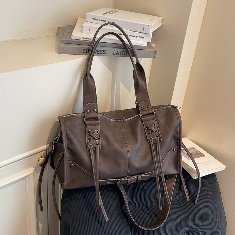 Retro dames schoudertas, grote handtas met veel ruimte_voghion.com
