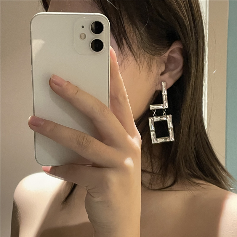 2021 Winter New European And American Entry Lux 925 Silver Needle Zircon Letter Love Earrings Sweet Cool Temperament Ear Studs Earrings display picture 3