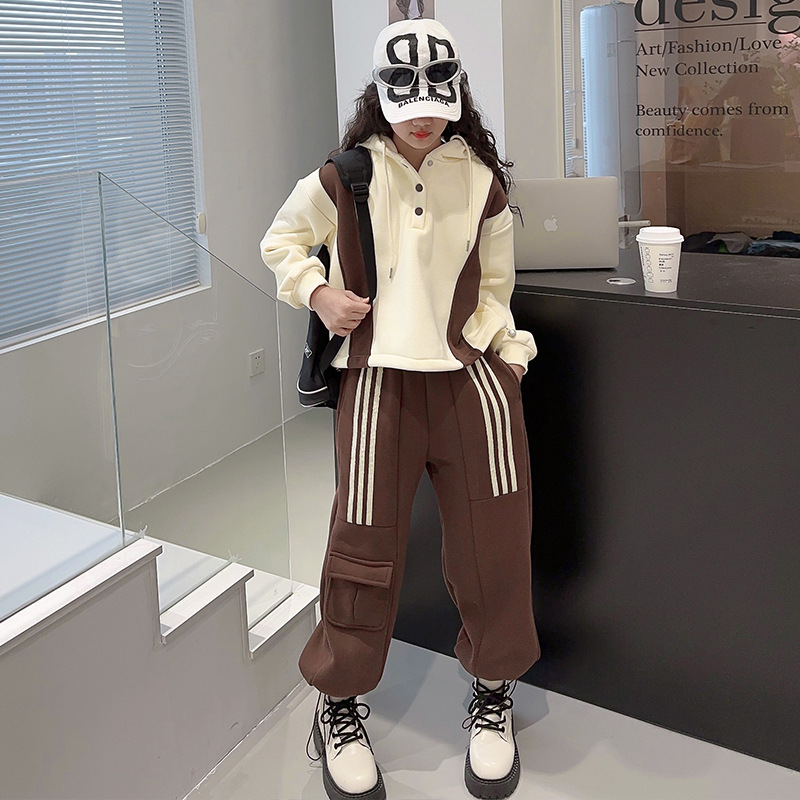 Gi' Sweater 2023 New Children's Leisure Sports Primavera e Autunno Big Boy Winter Plush Set da due pezzi per_voghion.com