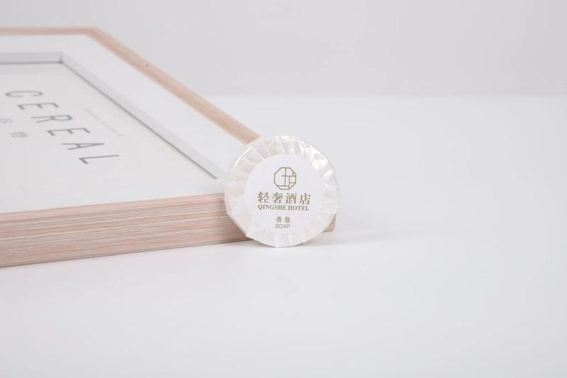 黒いカードボックスホテルの使い捨て洗面用品民宿会の軽い豪華な歯具櫛スリッパは郵送します。|undefined