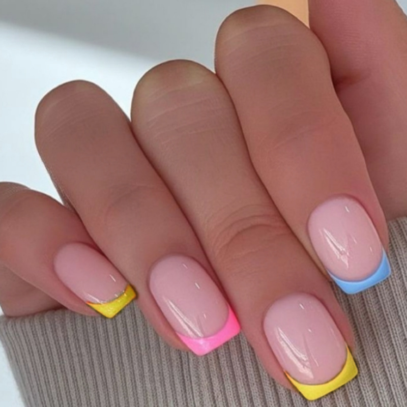 24 Pieces of Colorfulful French Short Wearable Nails, Cute Colors, Fashionable and Simple Press-On Nails