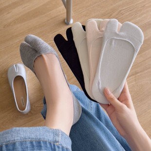 Cotton Margiela split-toe shallow-top boat socks women's summer thin anti-drop heel solid color all-match breathable sweat-absorbent invisible socks