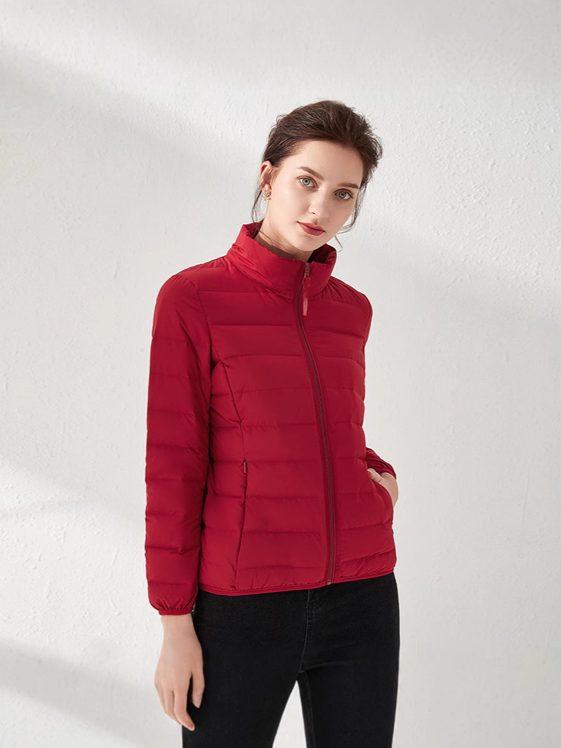 Tik Tok transfronterizo caño invierno plumón chaqueta de mujer ligera corta estilo coreano sin costuras en un tejido de gran tamaño abrigo caliente moda image 1