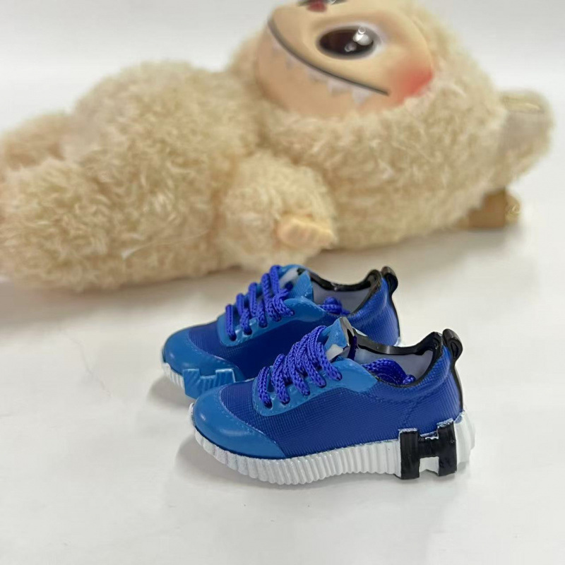 LABUBU Zapatos Rabu Ropa de bebé 17cm felpa vinilo bolso de muñeca colgante para zapatos desnudos caja ciega