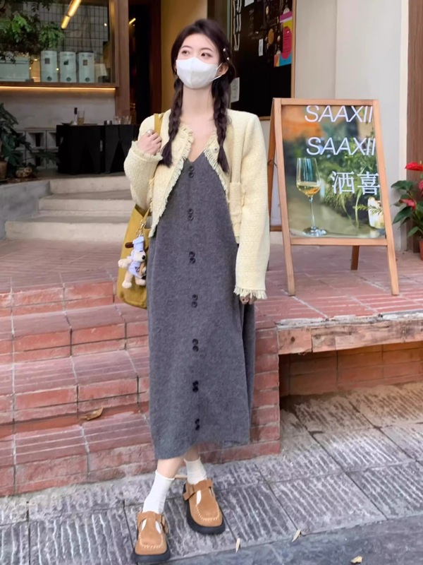 灰色针织背带裙连衣裙女秋冬装2025新款宽松中长款毛衣吊带裙外穿|undefined