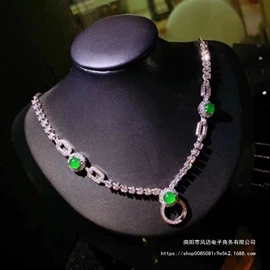 玉器工艺品;吊坠;宝石工艺品