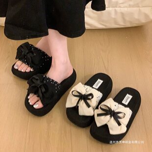 �nϵ���c�����Y��ЬŮ���⴩2026�¿���Ь�ٴ���һ�֛���Ь