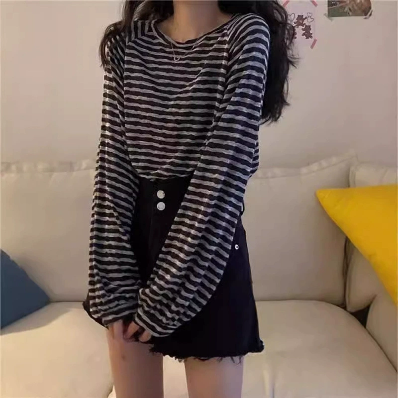 Ранняя осень корейская версия свободная дикая полосатая футболка с длинными рукавами